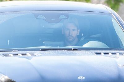 Lionel Messi, mientras llegada a la Ciudad Deportivo para el primer entrenamiento con el Barcelona.