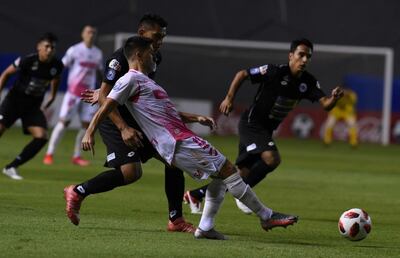 Nscional y 12 de Octubre juegan en el Arsenio Erico.