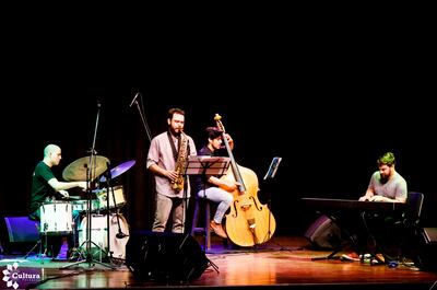 Amibops Cuarteto es una de las propuestas con las que se inaugura este ciclo desde el escenario del Salazar.