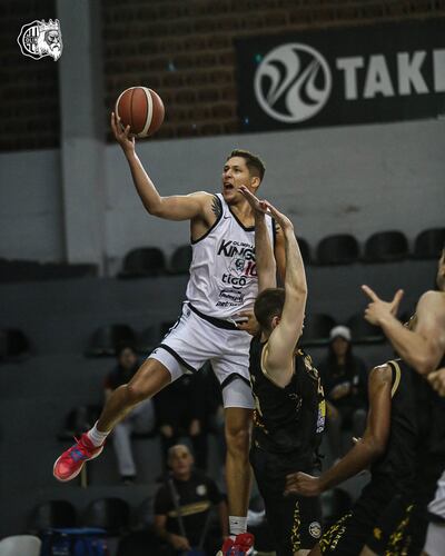 Gabriel Peralta, de Olimpia, en el juego que los Kings se impusieron a Colonias Gold.