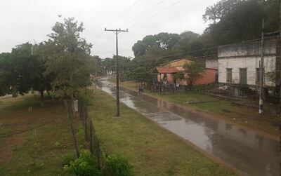 Las  ligeras lluvias registradas en los últimos días solo sirvieron para regar las calles y campos pastoriles.