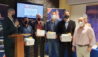 Ignacio y Francisco Cano, Directivos del Comercial y miembros de la POAL, en compañía de Nicolás Delgado, Darío Cáceres, Carlos Echeverría y Daniel Rodríguez.