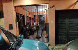 Inquilinatos donde supuestamente se produjo la fiesta clandestina.