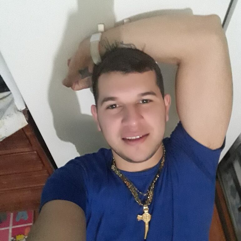 Óscar Gustavo Valdez (29) paraguayo, quien tiene antecedentes por resistencia a la autoridad y violencia de género.