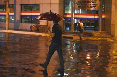 En Asunción cayó un  chaparrón que apenas duró unos minutos.