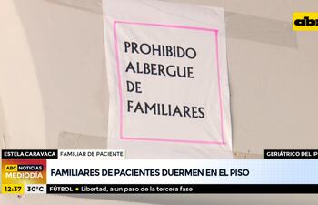 Familiares de pacientes duermen en el piso del geriátrico del IPS