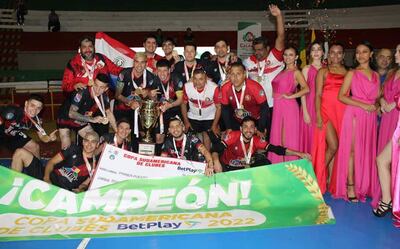 12 de Junio, campeón sudamericano, se recuperó y avanzó en la Intercontinental.