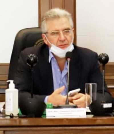 Enrique Bacchetta, senador (ANR), ahora alejado de Colorado Añetete, disconforme por la gestión del Gobierno de Mario Abdo Benítez.