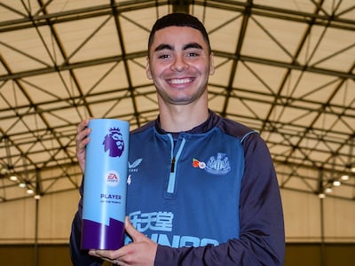 Miguel Almirón y el premio "Jugador del mes" de la Premier League.