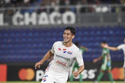 Gustavo Ángel Aguilar (23) anotó y así festejó el segundo gol.