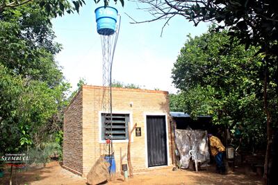 Entregan viviendas a familias en situación de vulnerabilidad.