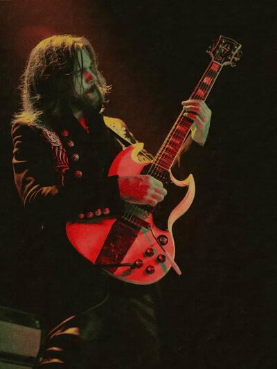 El cantante colombiano Juanes presentó el segundo sencillo de su próximo álbum.