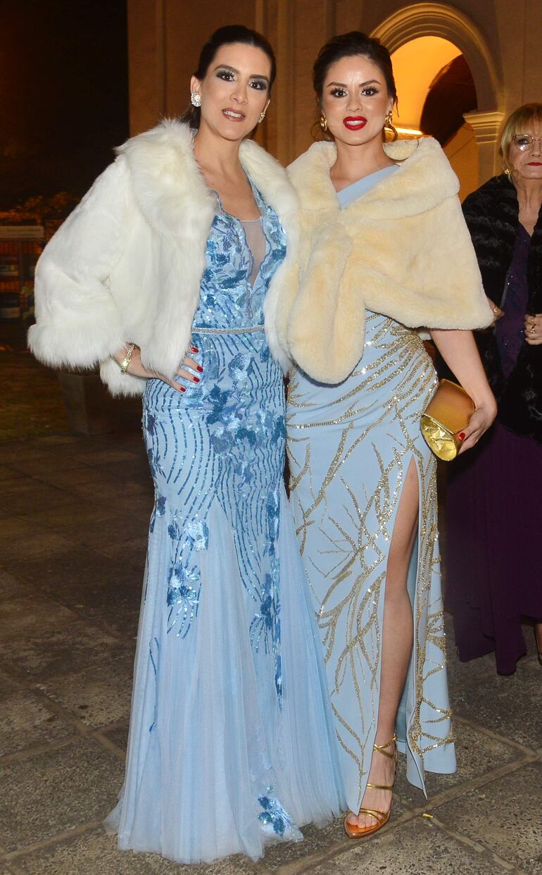 Analía López y Delia Ullón.