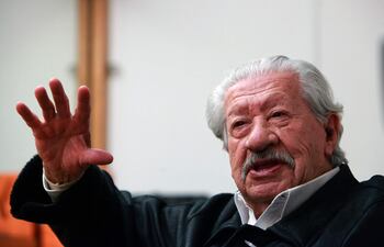 Fotografía de archivo del actor mexicano Ignacio López Tarso durante una entrevista con EFE, en Ciudad de México (México).