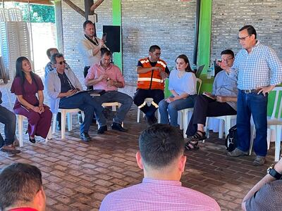 Momento de la reunión en el distrito de Liberación.