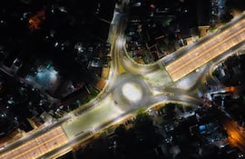 La obra incluyó la construcción de un paso a desnivel, el ensanchamiento de carriles y una rotonda.