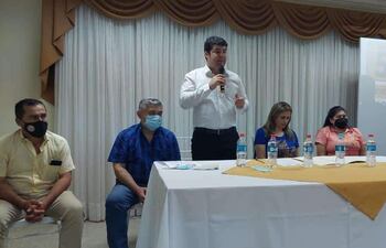 Los líderes de varios partidos políticos firmaron un acuerdo con varios objetivos con miras a las municipales de Carapeguá.