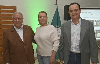 José Pappalardo Zaldívar, Maris Llorens y Julio Gorostiaga.