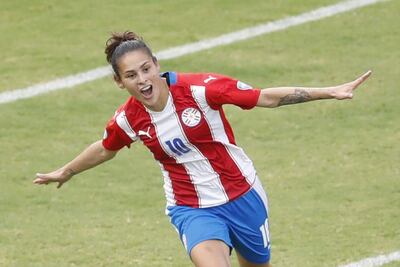 Jessica "Pirayú" Martínez celebra un gol ante Chile, en un partido del grupo A de la Copa América Femenina en el estadio Pascual Guerrero en Cali (Colombia).