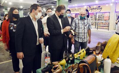 Imagen de archivo de una feria de Mipymes realizada en el Shopping Mariscal, el año pasado, con visita de autoridades.