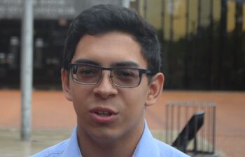 Nelson Maciel, durante una de sus comparecencias ante el Tribunal de Justicia de Encarnación en las demandas por difamación y calumnia promovidas en su contra.