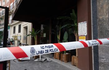 Exterior del restaurante donde anoche se produjo un incendio en el que murieron dos personas en la glorieta de Manuel Becerra en Madrid.