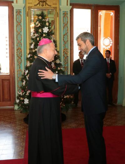 Presidente Mario Abdo Benítez y Nuncio Apostólico Eliseo Ariotti.