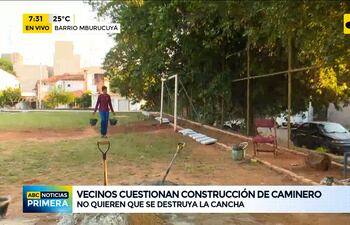Vecinos cuestionan construcción de caminero