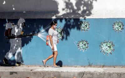 Una de las cuatro principales candidatas a vacuna contra el covid-19 comenzó a ser testada desde ayer en Brasil, que estudia la posible cura en alianza con la Universidad de Oxford.