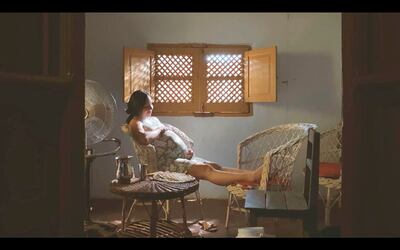 Belén Fretes en una escena del cortometraje paraguayo “Pasadas por agua”, que puede verse en Argentina como parte de la programación online del 35º Festival de Cine de Mar del Plata.