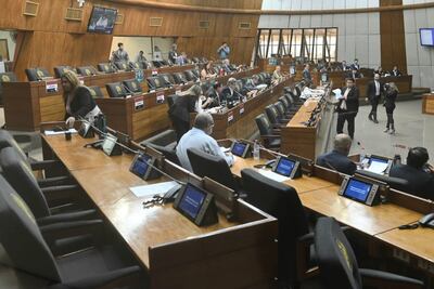 Diputados oficialistas lamentan el actuar selectivo del Ministerio Público.