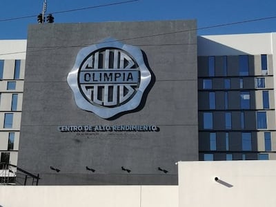 La nueva directiva de Miguel Cardona eliminó el nombre de Ing Marco Trovato al Centro de Alto Rendimiento.