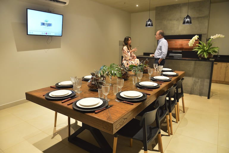 Tres quinchos equipados, totalmente independientes, estarán habilitados en el complejo, además de otro en la terraza de los tres edificios.