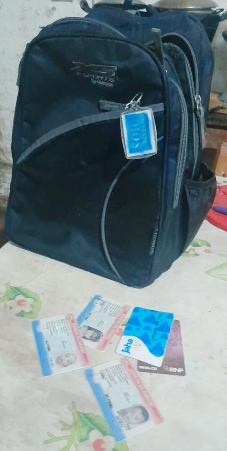 Objetos encontrados en poder del aprehendido.