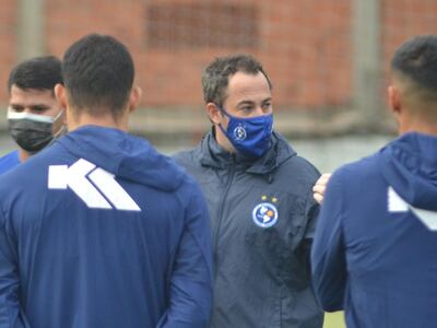 Juan Pablo Pumpido dejó de ser el técnico de Sol