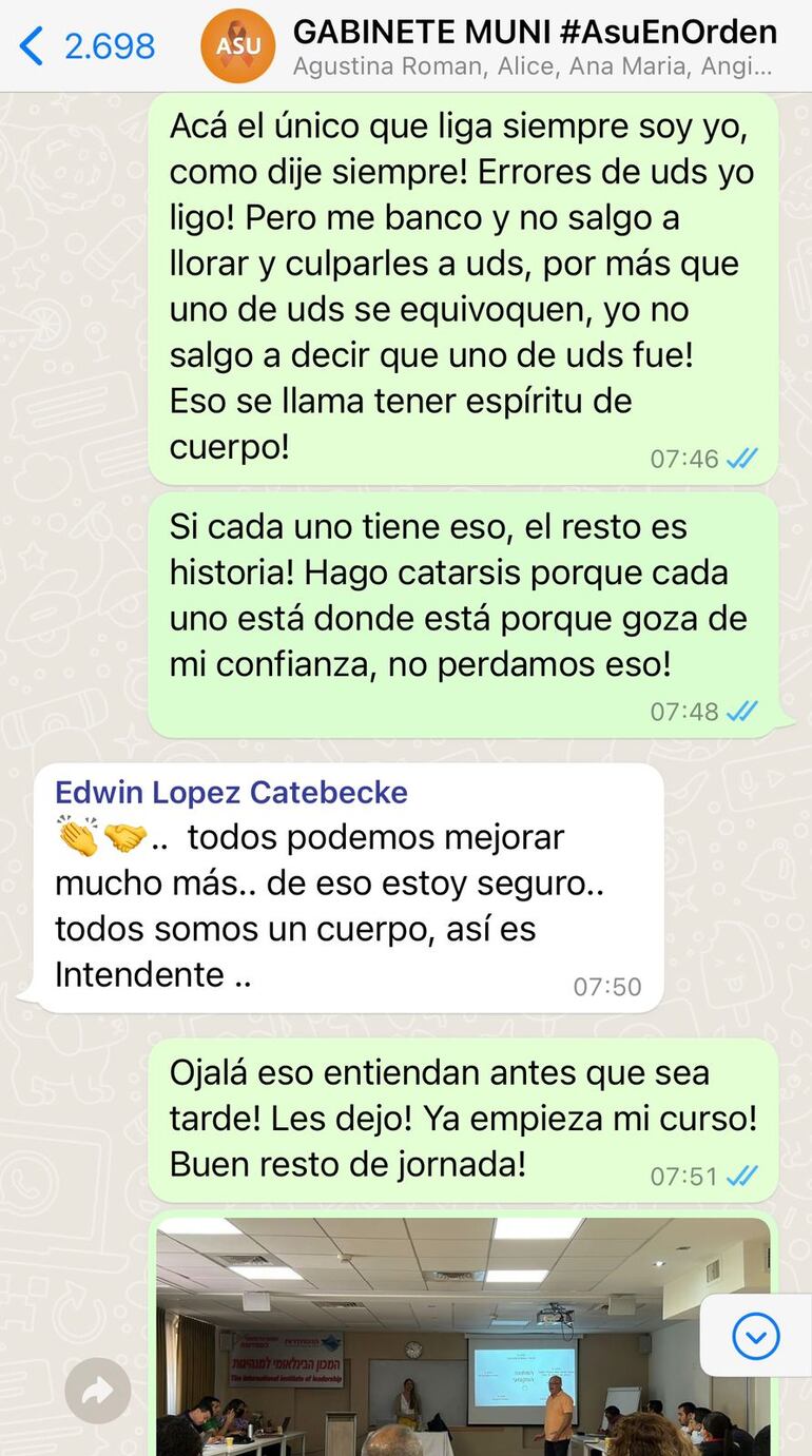 Nenecho reprime a sus directores.