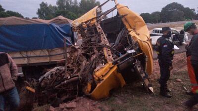 Camión en el que circulaban las víctimas del accidente en Caaguazú.
