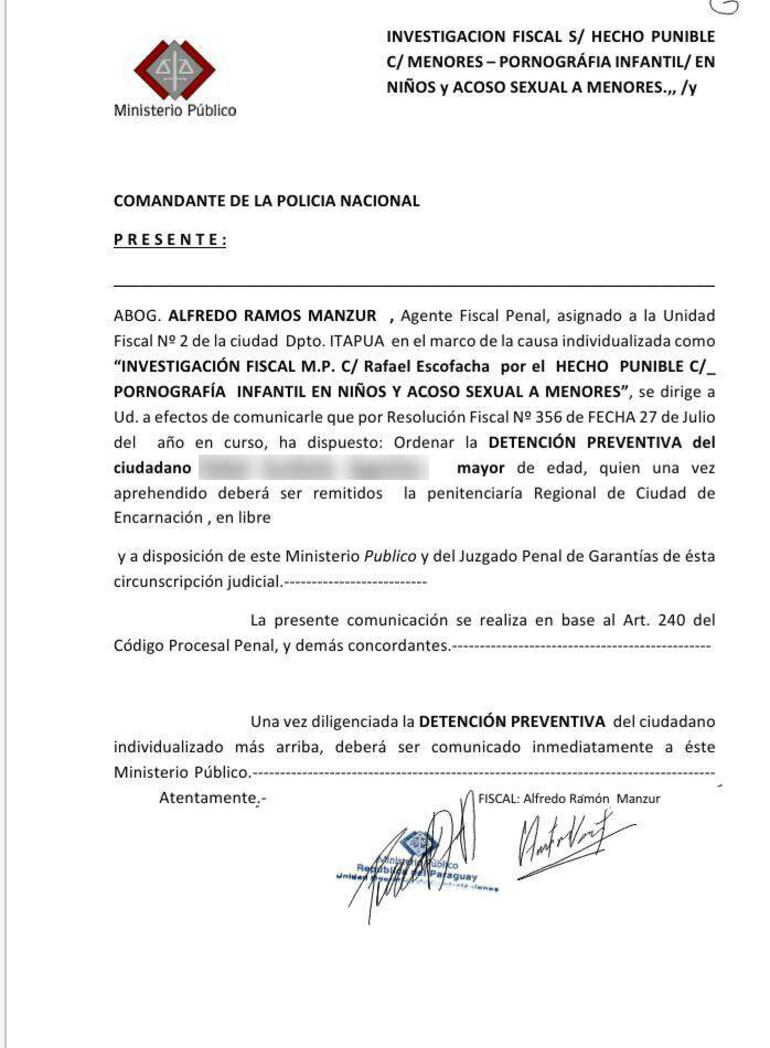 Uno de los oficios que lleva la firma falsificada del fiscal Alfredo Ramos Manzur y un logo del Ministerio Público.     

