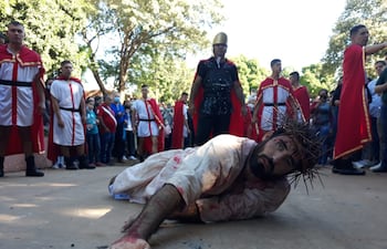 El grupo Crisma de la parroquia Domingo Savio, junto a los cadetes y aspirantes de la Policía Nacional van a presentar varias actuaciones.