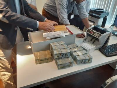 Autoridades allanaron la empresa Golden Servicios Financieros.