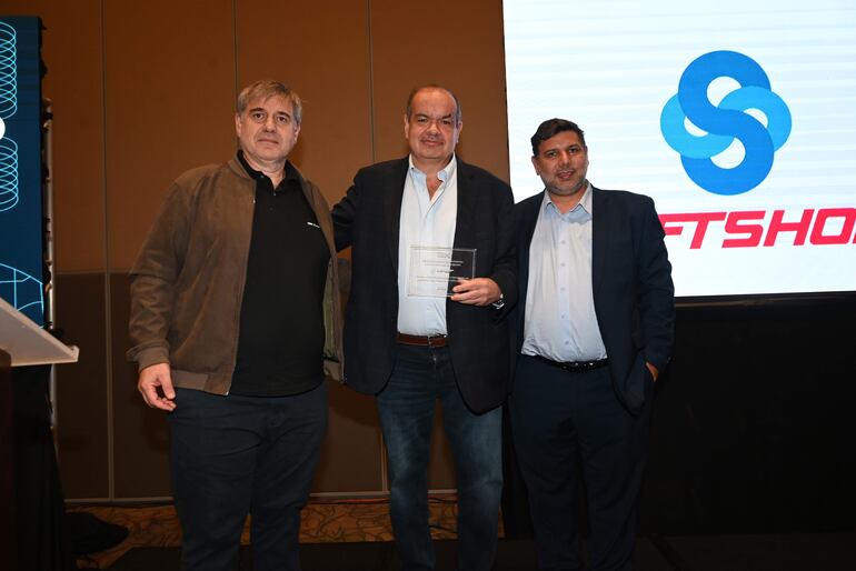 Marcel Kuza, Juan Cazenave y Aníbal Zapattini.