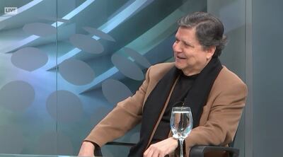 Euclides Acevedo en estudios de ABC TV.