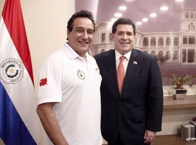 Hugo Javier, gobernador (izq) y el exmandatario Horacio Cartes