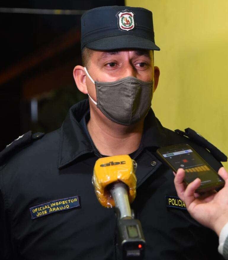 Oficial inspector José Araujo, de la comisaría 24a Central San Antonio.