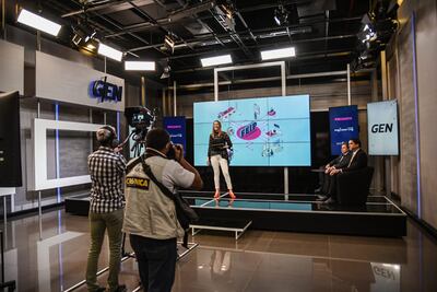 El foro de emprendedores industriales se desarrolla de manera virtual y se transmite por televisión, con el objetivo de cumplir normas sanitarias.