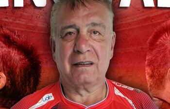 Éver Hugo Almeida, entrenador de El Nacional de Quito.