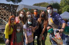 El ultimo programa de La Comilona de Teletón se realizó en las instalaciones de la fundación ubicado en la Avda. Cacique Lambaré. Estuvieron conduciendo y animando la jornada Nicole Arz, Dallys Fereira, Menchi Barriocanal, Marcelo Urrutia, Yolanda Park, Chiche Corte, India y Joel Sandino.