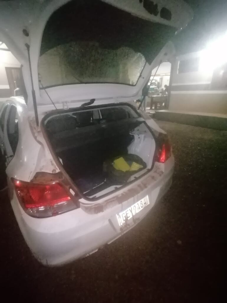 Cocaína guardada en el maletero.
