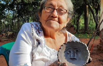 Rosalina Robles fue declarada tesoro viviente del Paraguay.