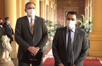 Oscar Llamosas, ministro de Hacienda